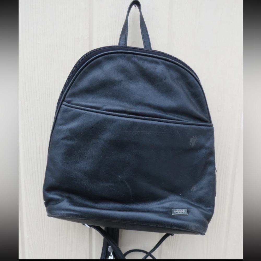 Black Leather Backpack Wilson’s